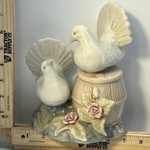 Vintage White Ceramic Dove Figurine Pair Barrel Roses Shabby Cottage Decor